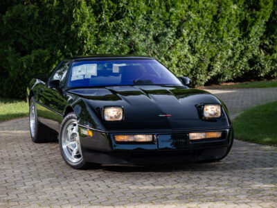 58-Mile 1990 Chevrolet Corvette ZR1 Photo Gallery — Photo 1