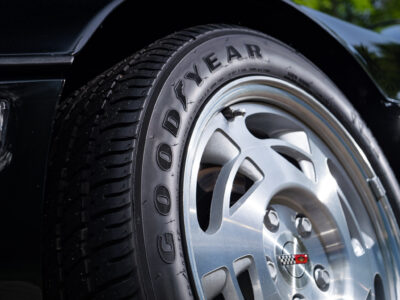 58-Mile 1990 Chevrolet Corvette ZR1 Photo Gallery — Photo 65