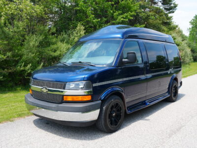 35K-Mile 2003 Chevrolet Express 1500 Conversion Van AWD Southern Comfort Package Photo Gallery — Photo 21