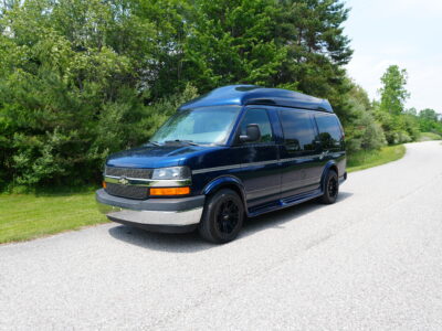 35K-Mile 2003 Chevrolet Express 1500 Conversion Van AWD Southern Comfort Package Photo Gallery — Photo 20