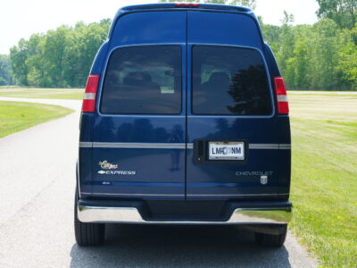 35K-Mile 2003 Chevrolet Express 1500 Conversion Van AWD Southern Comfort Package Photo Gallery — Photo 6