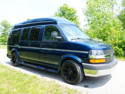 35K-Mile 2003 Chevrolet Express 1500 Conversion Van AWD Southern Comfort Package Photo Gallery — Photo 12