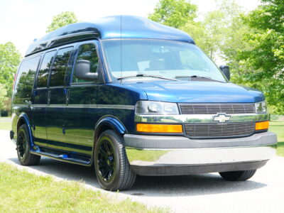 35K-Mile 2003 Chevrolet Express 1500 Conversion Van AWD Southern Comfort Package Photo Gallery — Photo 14