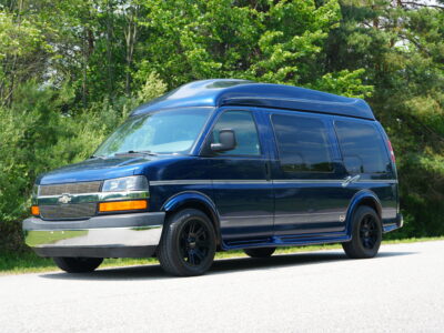 35K-Mile 2003 Chevrolet Express 1500 Conversion Van AWD Southern Comfort Package Photo Gallery — Photo 1