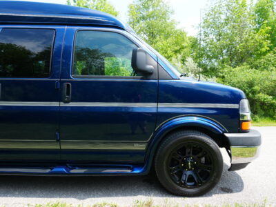 35K-Mile 2003 Chevrolet Express 1500 Conversion Van AWD Southern Comfort Package Photo Gallery — Photo 45