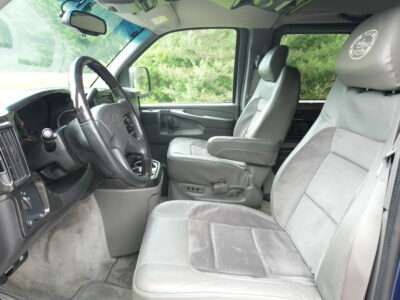 35K-Mile 2003 Chevrolet Express 1500 Conversion Van AWD Southern Comfort Package Photo Gallery — Photo 72