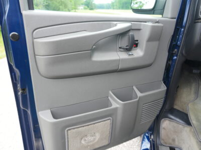 35K-Mile 2003 Chevrolet Express 1500 Conversion Van AWD Southern Comfort Package Photo Gallery — Photo 74