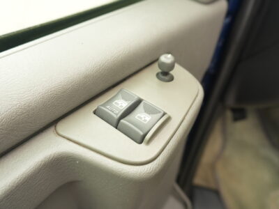 35K-Mile 2003 Chevrolet Express 1500 Conversion Van AWD Southern Comfort Package Photo Gallery — Photo 76