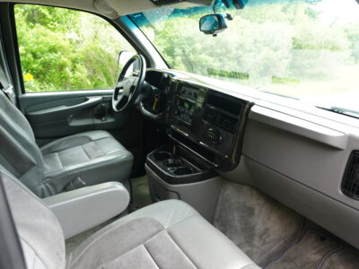 35K-Mile 2003 Chevrolet Express 1500 Conversion Van AWD Southern Comfort Package Photo Gallery — Photo 79