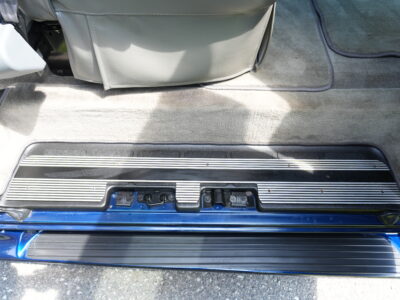 35K-Mile 2003 Chevrolet Express 1500 Conversion Van AWD Southern Comfort Package Photo Gallery — Photo 94