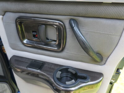 35K-Mile 2003 Chevrolet Express 1500 Conversion Van AWD Southern Comfort Package Photo Gallery — Photo 95