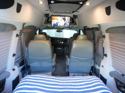 35K-Mile 2003 Chevrolet Express 1500 Conversion Van AWD Southern Comfort Package Photo Gallery — Photo 115