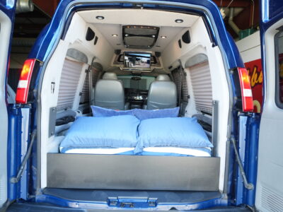 35K-Mile 2003 Chevrolet Express 1500 Conversion Van AWD Southern Comfort Package Photo Gallery — Photo 118