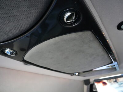 35K-Mile 2003 Chevrolet Express 1500 Conversion Van AWD Southern Comfort Package Photo Gallery — Photo 129
