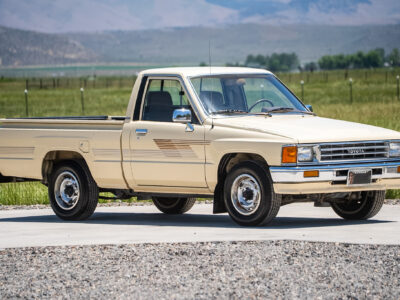 Stone Cold Steve Austin’s 101K-Mile 1987 Toyota Pickup Photo Gallery — Photo 2