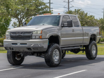 9K-Mile 2007 Chevrolet Silverado 2500HD Extended Cab 4X4 LT 6.6L LBZ Duramax Diesel Photo Gallery — Photo 8