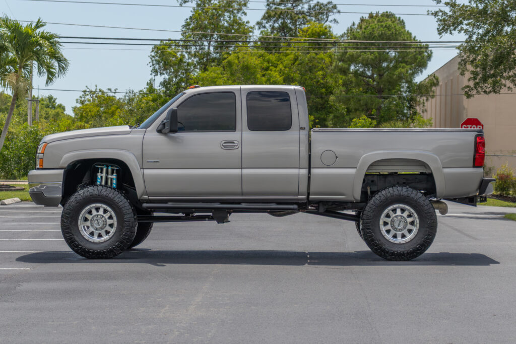9K-Mile 2007 Chevrolet Silverado 2500HD Extended Cab 4X4 LT 6.6L LBZ Duramax Diesel