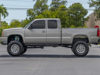 9K-Mile 2007 Chevrolet Silverado 2500HD Extended Cab 4X4 LT 6.6L LBZ Duramax Diesel Photo Gallery — Photo 1