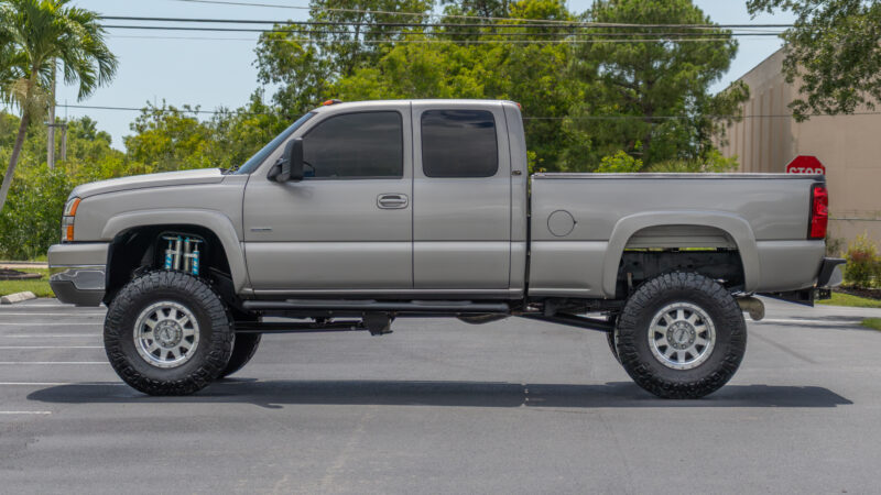 9K-Mile 2007 Chevrolet Silverado 2500HD Extended Cab 4X4 LT 6.6L LBZ Duramax Diesel