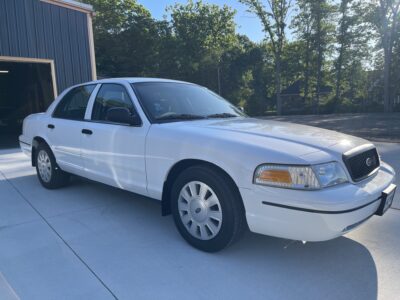 2K-Mile 2006 Ford Crown Victoria Police Interceptor Photo Gallery — Photo 259