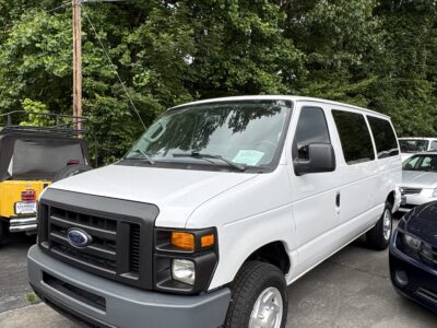 5K-Mile 2011 Ford E150 XL Club Wagon 8 Passenger Photo Gallery — Photo 105