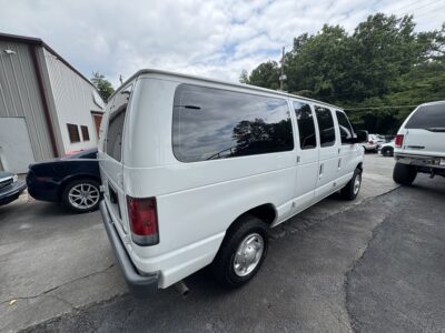 5K-Mile 2011 Ford E150 XL Club Wagon 8 Passenger Photo Gallery — Photo 106