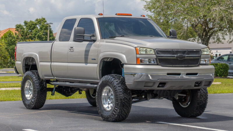 9K-Mile 2007 Chevrolet Silverado 2500HD Extended Cab 4X4 LT 6.6L LBZ Duramax Diesel