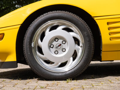 655-Mile 1991 Chevrolet Corvette ZR1 Photo Gallery — Photo 102