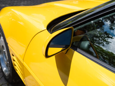 655-Mile 1991 Chevrolet Corvette ZR1 Photo Gallery — Photo 108