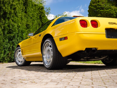 655-Mile 1991 Chevrolet Corvette ZR1 Photo Gallery — Photo 111