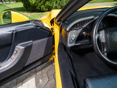 655-Mile 1991 Chevrolet Corvette ZR1 Photo Gallery — Photo 132