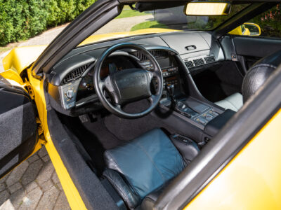 655-Mile 1991 Chevrolet Corvette ZR1 Photo Gallery — Photo 136
