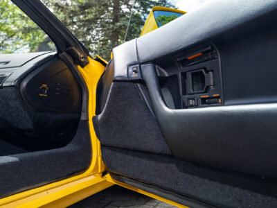 655-Mile 1991 Chevrolet Corvette ZR1 Photo Gallery — Photo 188