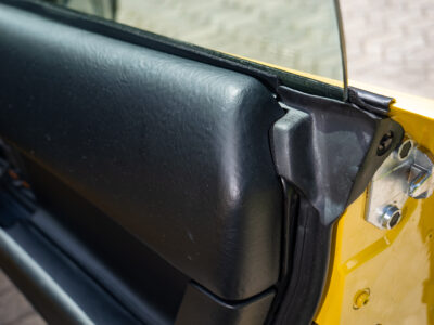 655-Mile 1991 Chevrolet Corvette ZR1 Photo Gallery — Photo 193