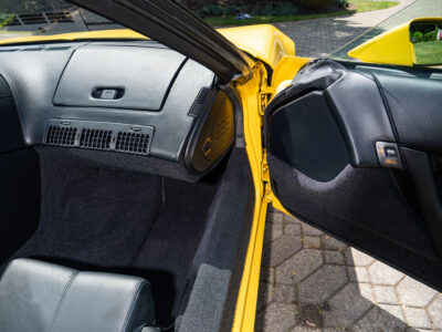 655-Mile 1991 Chevrolet Corvette ZR1 Photo Gallery — Photo 194