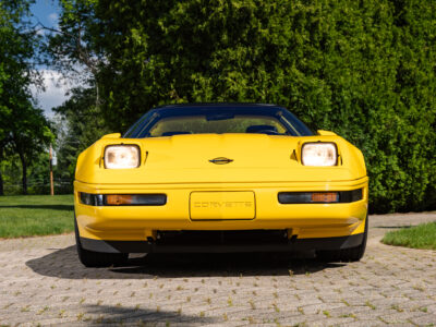 655-Mile 1991 Chevrolet Corvette ZR1 Photo Gallery — Photo 9