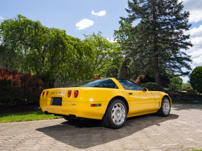 655-Mile 1991 Chevrolet Corvette ZR1 Photo Gallery — Photo 21
