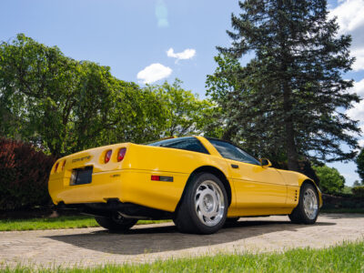 655-Mile 1991 Chevrolet Corvette ZR1 Photo Gallery — Photo 22