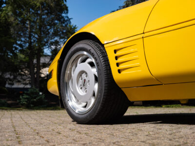 655-Mile 1991 Chevrolet Corvette ZR1 Photo Gallery — Photo 45
