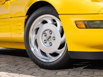 655-Mile 1991 Chevrolet Corvette ZR1 Photo Gallery — Photo 55