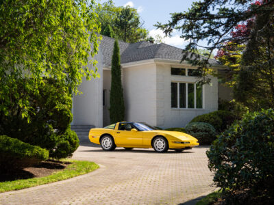 655-Mile 1991 Chevrolet Corvette ZR1 Photo Gallery — Photo 17