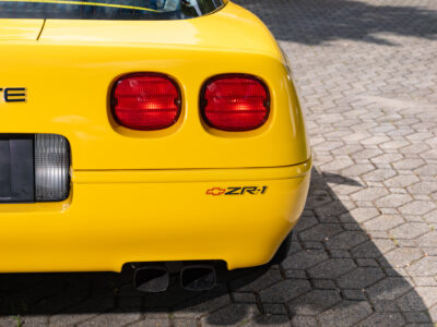 655-Mile 1991 Chevrolet Corvette ZR1 Photo Gallery — Photo 77