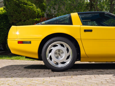 655-Mile 1991 Chevrolet Corvette ZR1 Photo Gallery — Photo 82