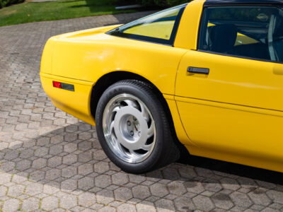 655-Mile 1991 Chevrolet Corvette ZR1 Photo Gallery — Photo 88