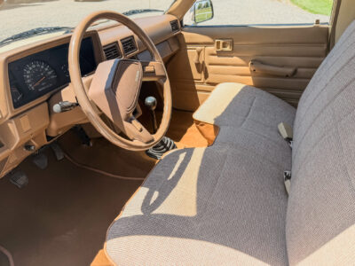 Stone Cold Steve Austin’s 101K-Mile 1987 Toyota Pickup Photo Gallery — Photo 11