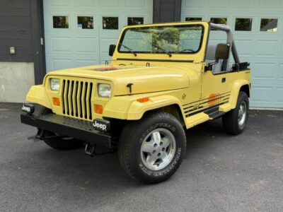 18K-Mile 1989 Jeep Wrangler Islander Photo Gallery — Photo 8