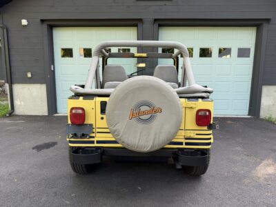18K-Mile 1989 Jeep Wrangler Islander Photo Gallery — Photo 14