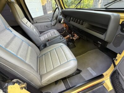 18K-Mile 1989 Jeep Wrangler Islander Photo Gallery — Photo 79