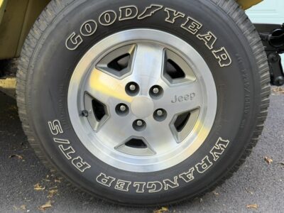 18K-Mile 1989 Jeep Wrangler Islander Photo Gallery — Photo 56