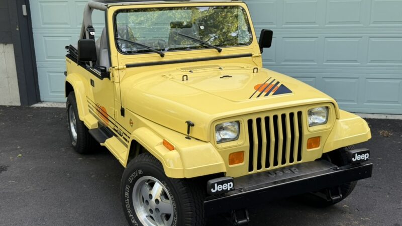 18K-Mile 1989 Jeep Wrangler Islander